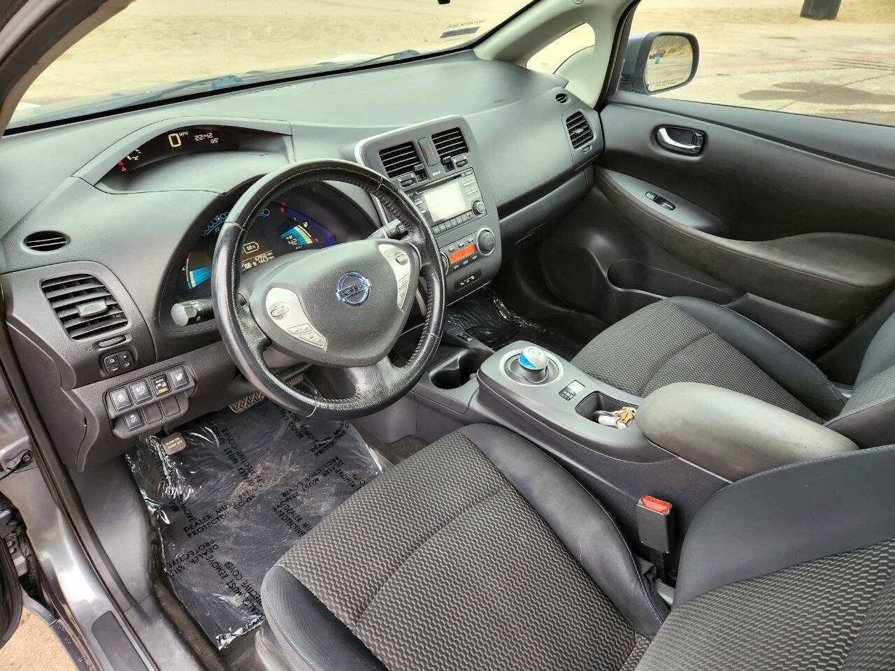 Used 2017 Nissan Leaf S image 7