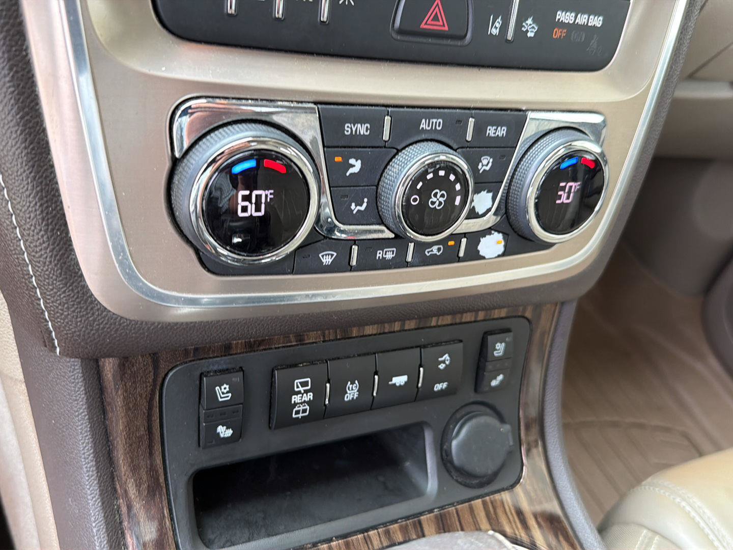 Used 2014 GMC Acadia Denali FWD image 25