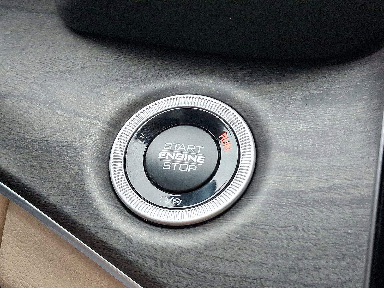 New 2025 Jeep Grand Cherokee L Limited w/ Luxury Tech Group II image 17