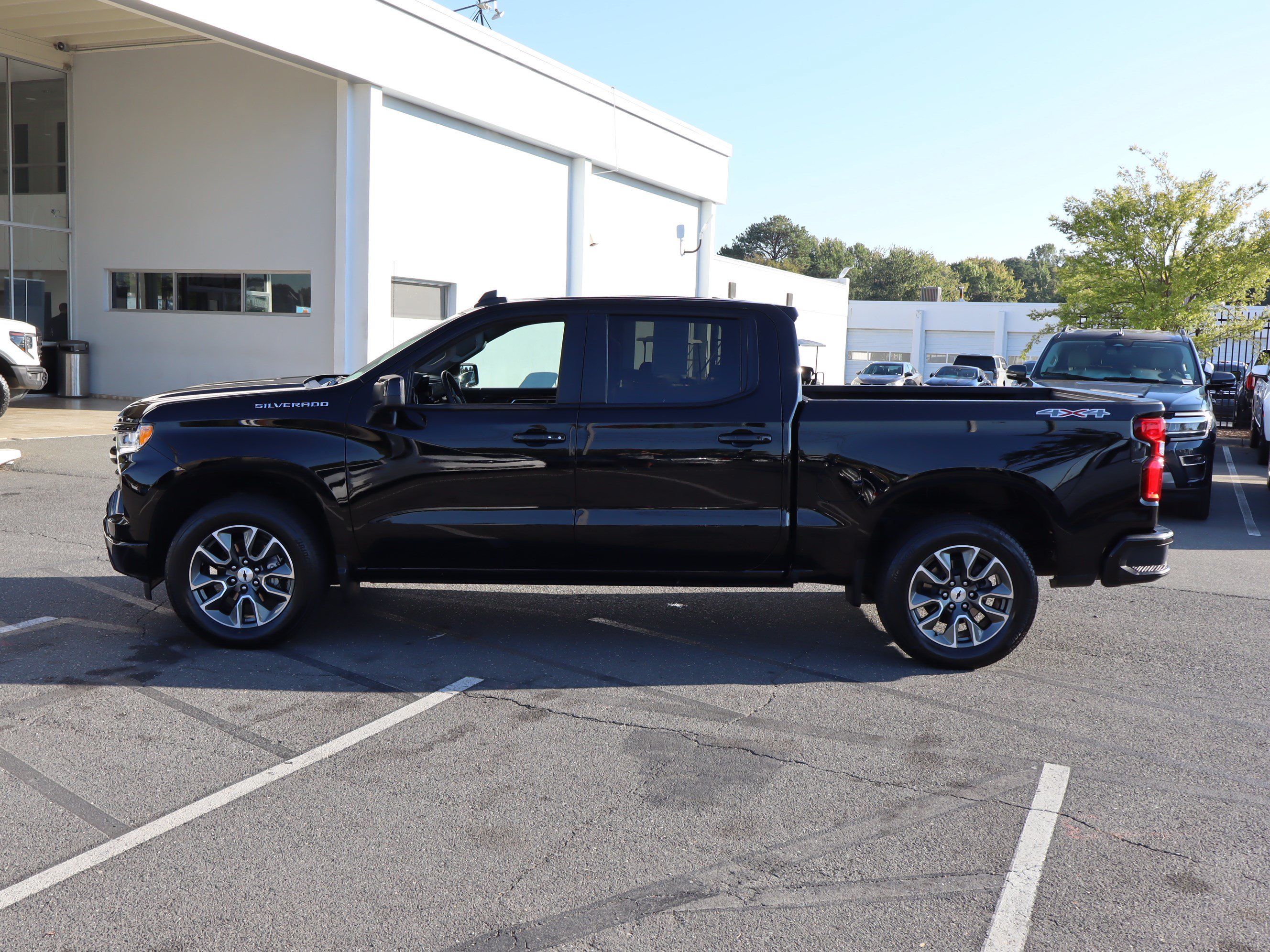 Used 2023 Chevrolet Silverado 1500 RST AWD/4WD image 7