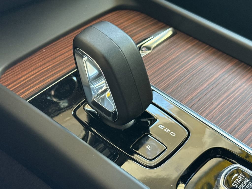 New 2026 Volvo V60 B5 Cross Country Plus w/ Climate Package image 21