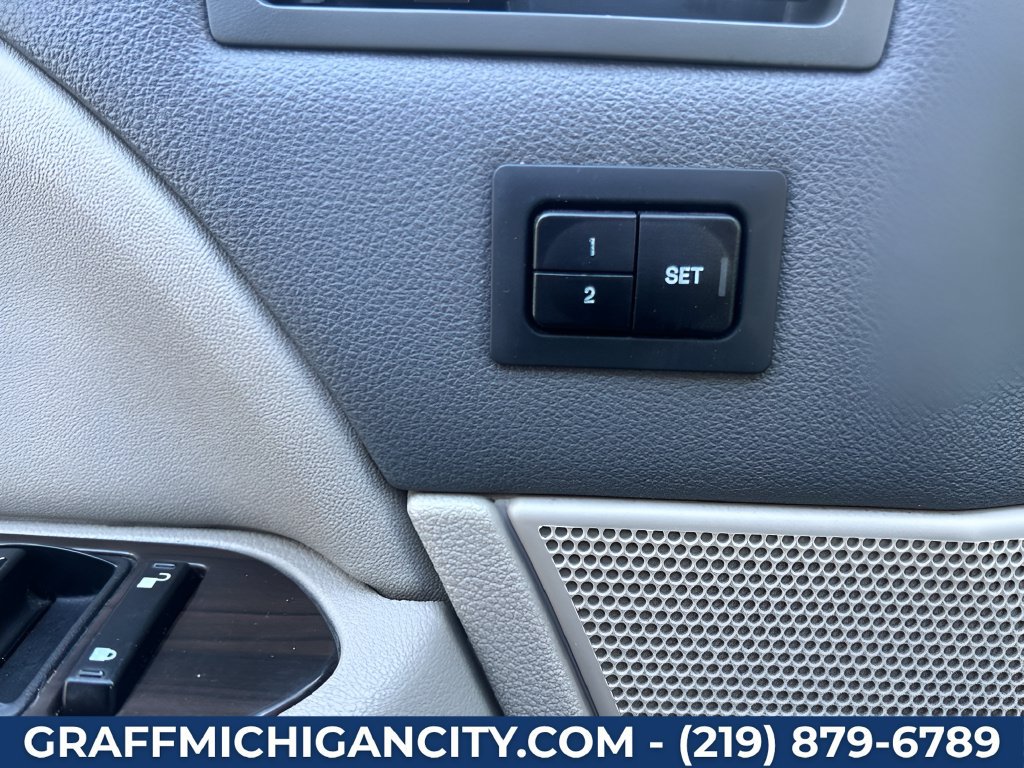 Used 2008 Mercury Sable Premier FWD image 16