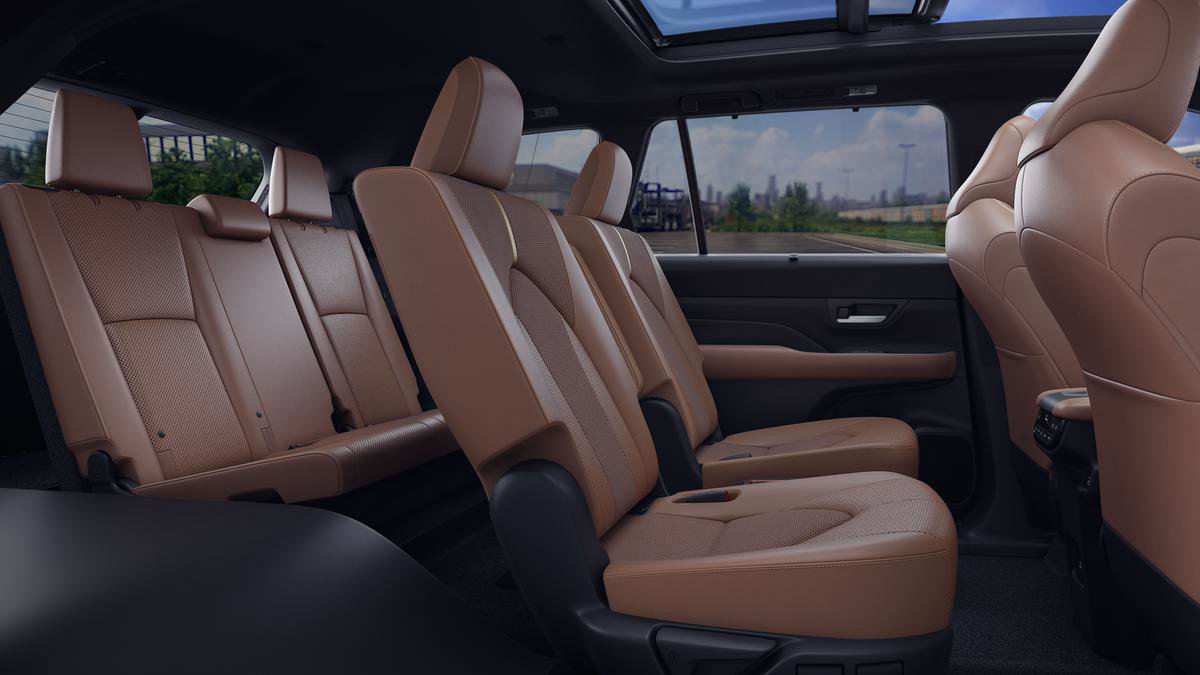 New 2026 Toyota Grand Highlander AWD Hybrid image 22