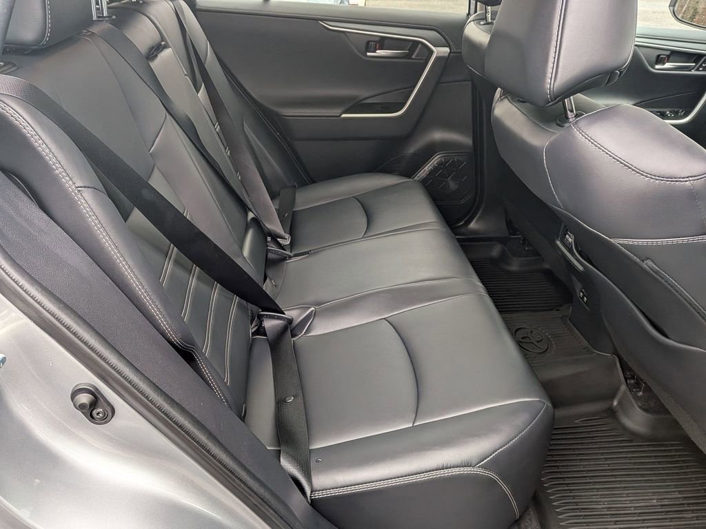 Used 2021 Toyota RAV4 Limited image 26
