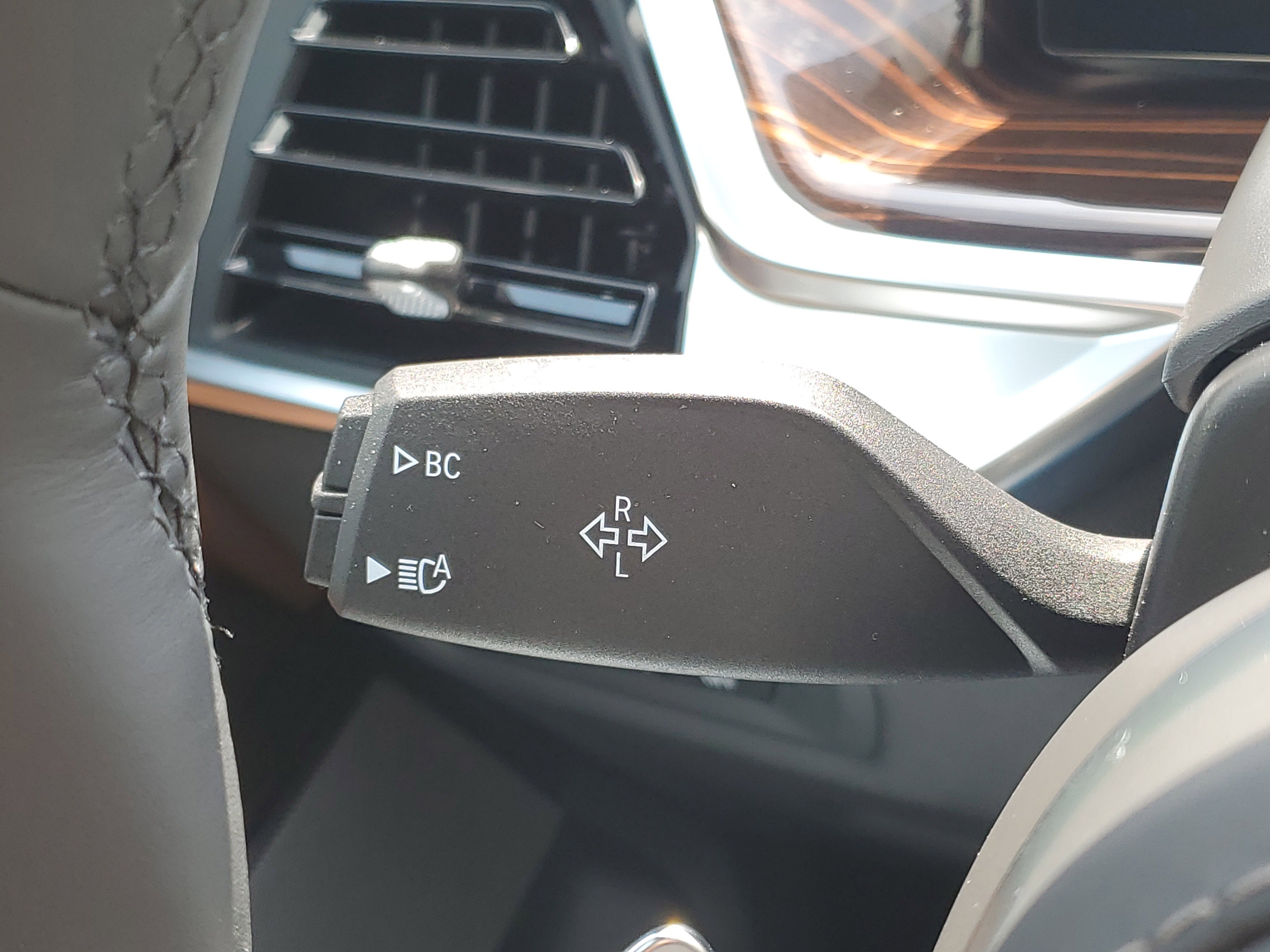 New 2026 BMW X5 xDrive40i w/ M Sport Package AWD/4WD image 13