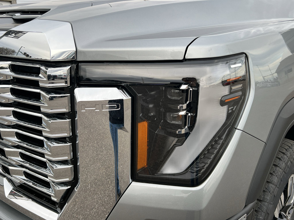 New 2026 GMC Sierra 3500 Denali w/ Denali Reserve Package image 9