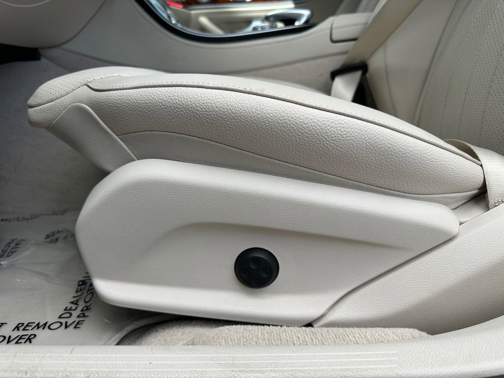 Used 2017 Mercedes-Benz E 300 image 43