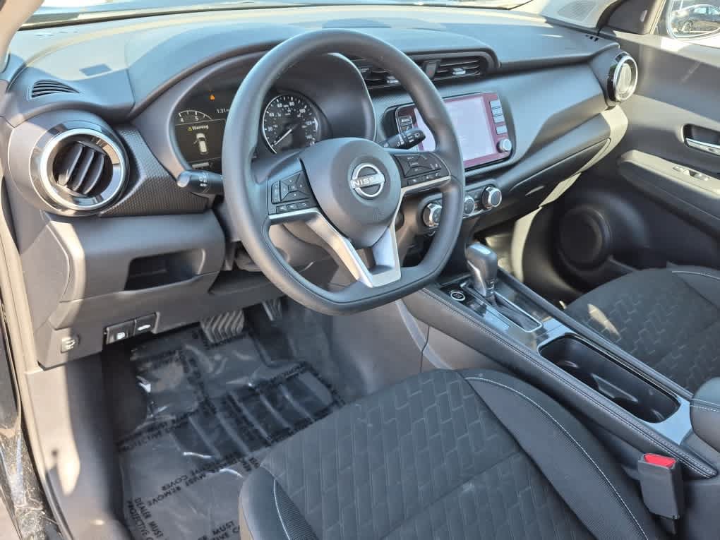 Used 2023 Nissan Kicks SV w/ Interior Electronics Package FWD image 11