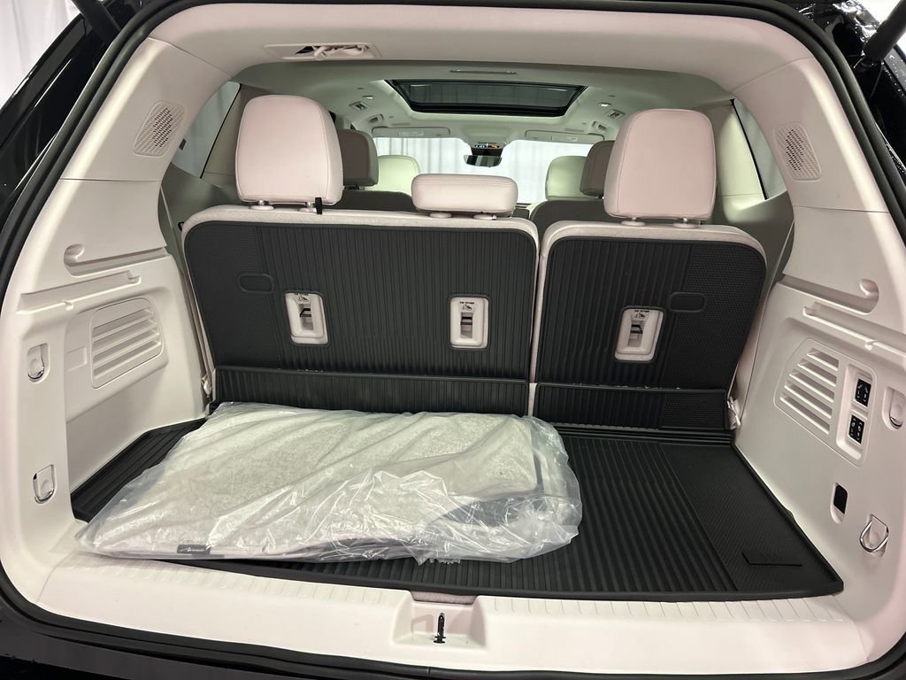 New 2026 Buick Enclave Avenir image 24