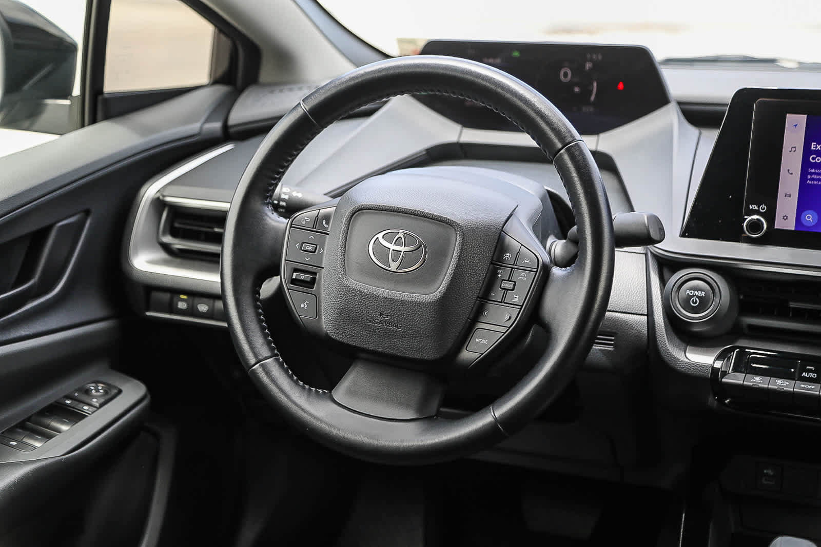 Used 2023 Toyota Prius LE FWD image 15