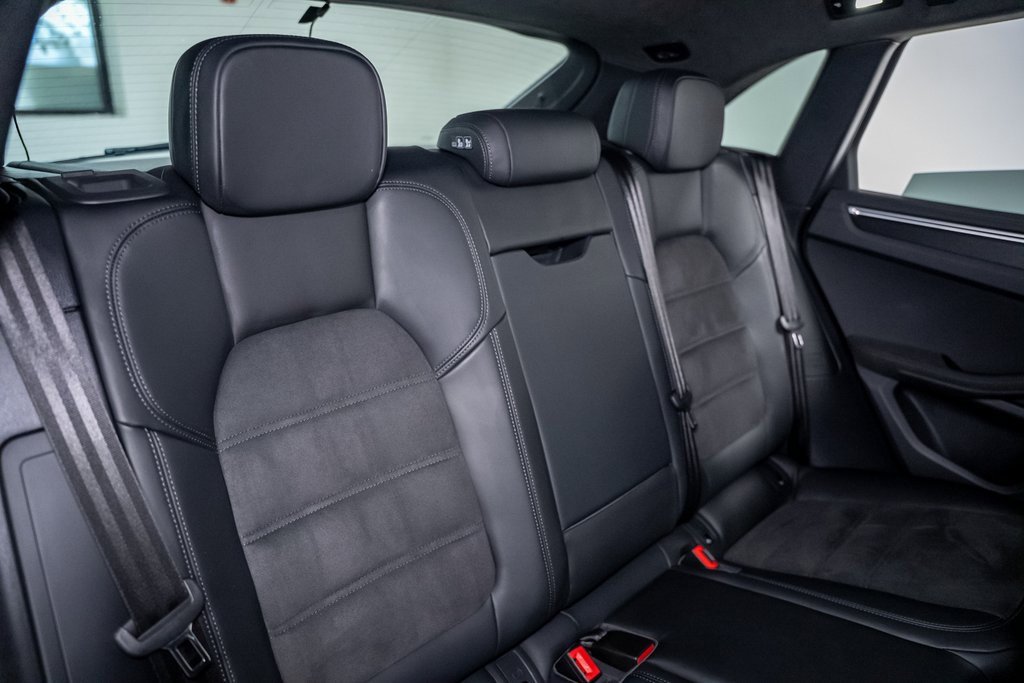 Used 2023 Porsche Macan GTS image 35