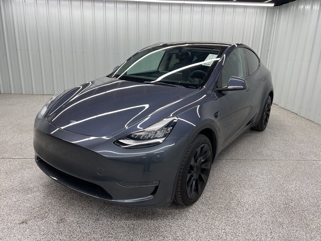 Used 2023 Tesla Model Y Long Range image 3