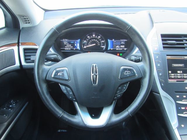 Used 2016 Lincoln MKZ Hybrid image 31