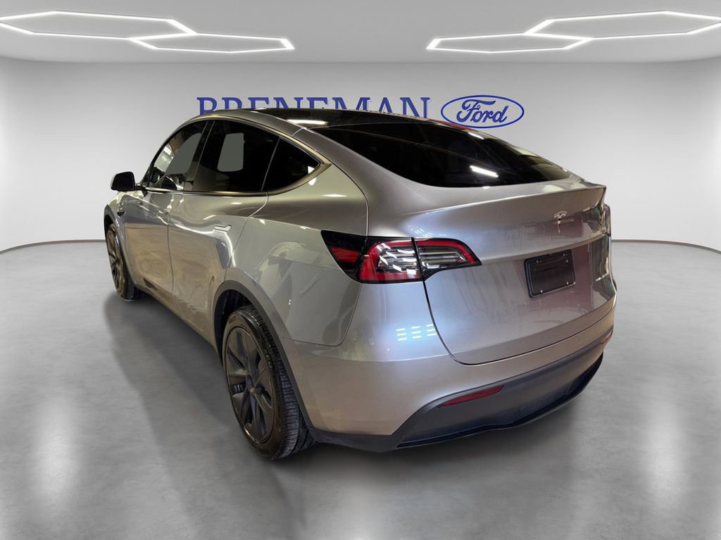 Used 2024 Tesla Model Y Long Range image 7