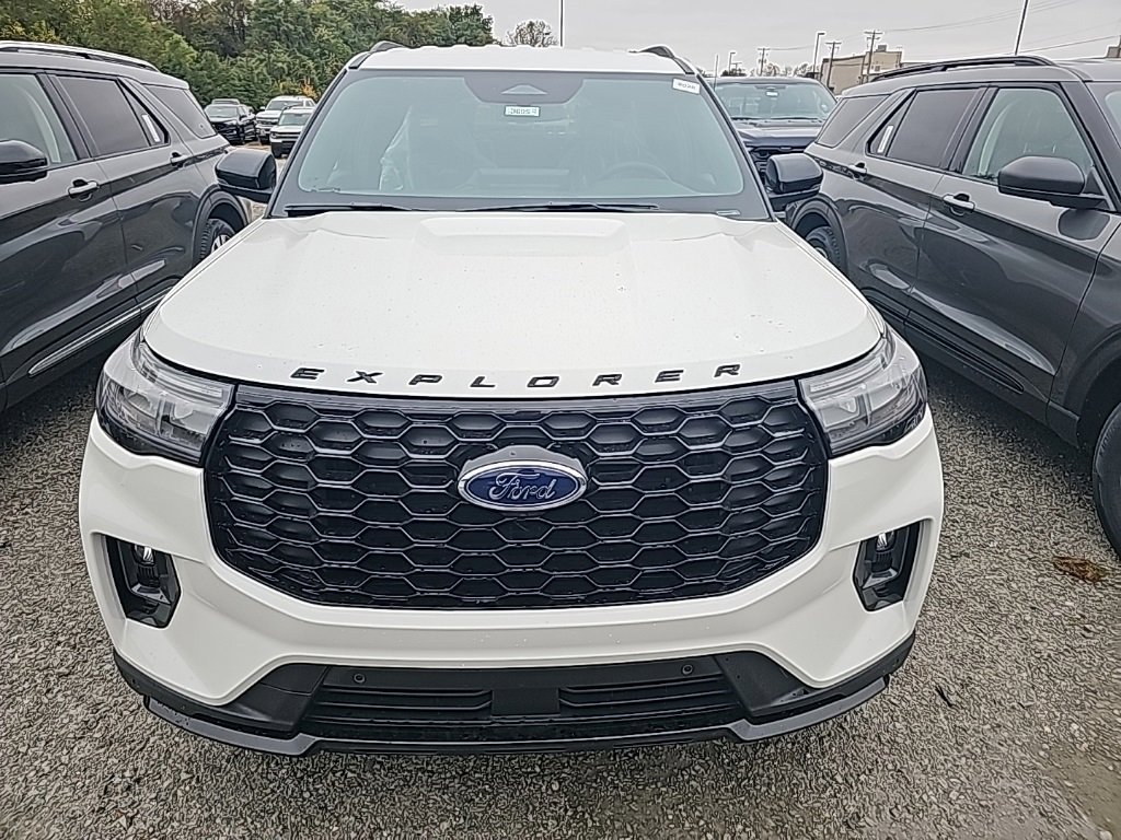 New 2026 Ford Explorer ST-Line w/ ST-Line Street Pack image 2