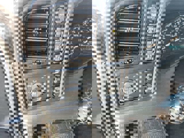 Used 2002 Chevrolet Silverado 1500 LS w/ Off-Road Pkg AWD/4WD image 10