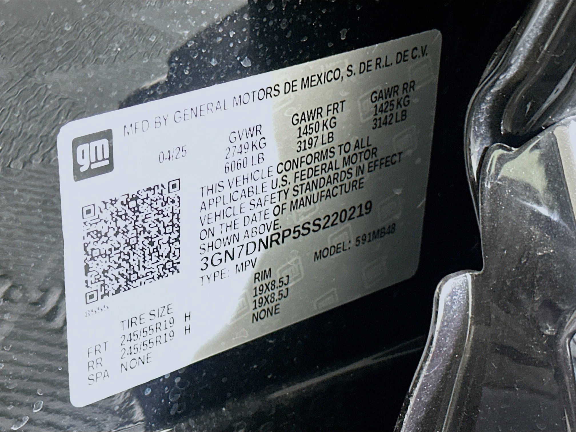 Used 2025 Chevrolet Equinox EV LT FWD image 12