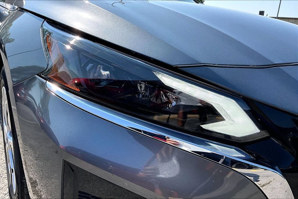 Used 2024 Nissan Altima 2.5 S FWD image 29