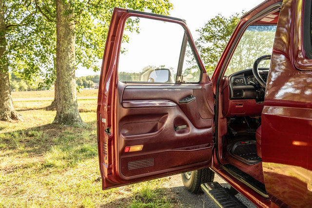 Used 1995 Ford Bronco XLT AWD/4WD image 46