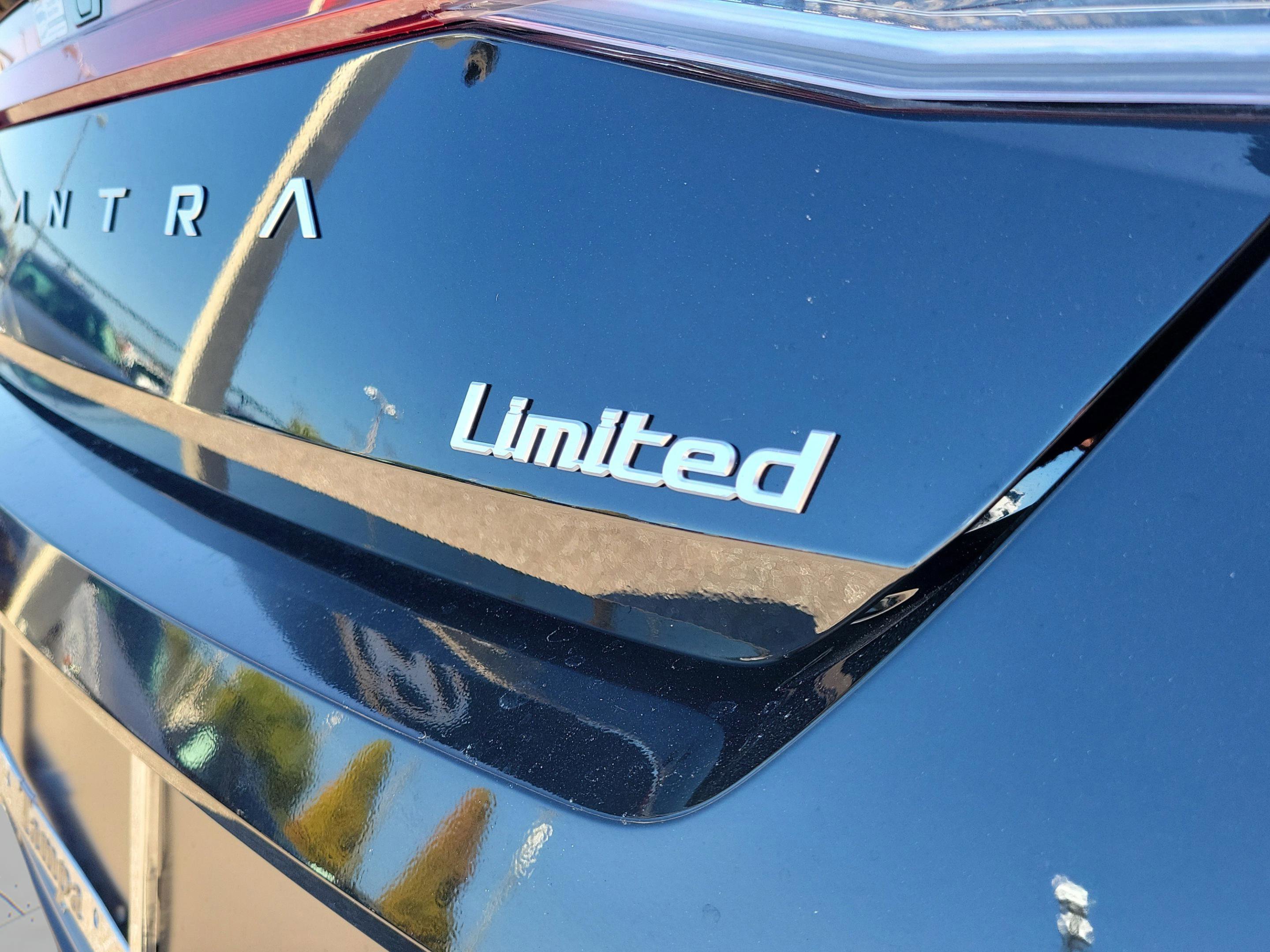 New 2026 Hyundai Elantra Limited image 29