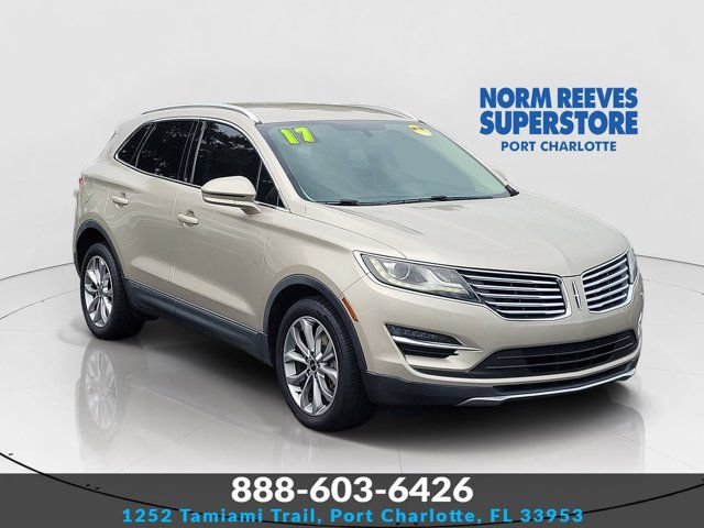 Used 2017 Lincoln MKC Select w/ Select Plus Package FWD image 1