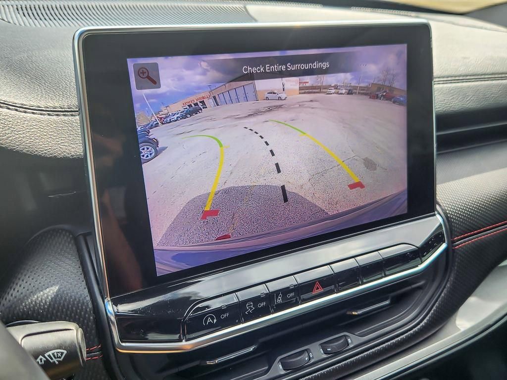 Used 2022 Jeep Compass Trailhawk w/ Trailhawk Elite Group AWD/4WD image 17