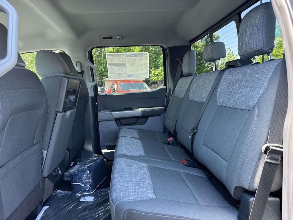 New 2026 Ford F250 XLT w/ FX4 Off-Road Package AWD/4WD image 11