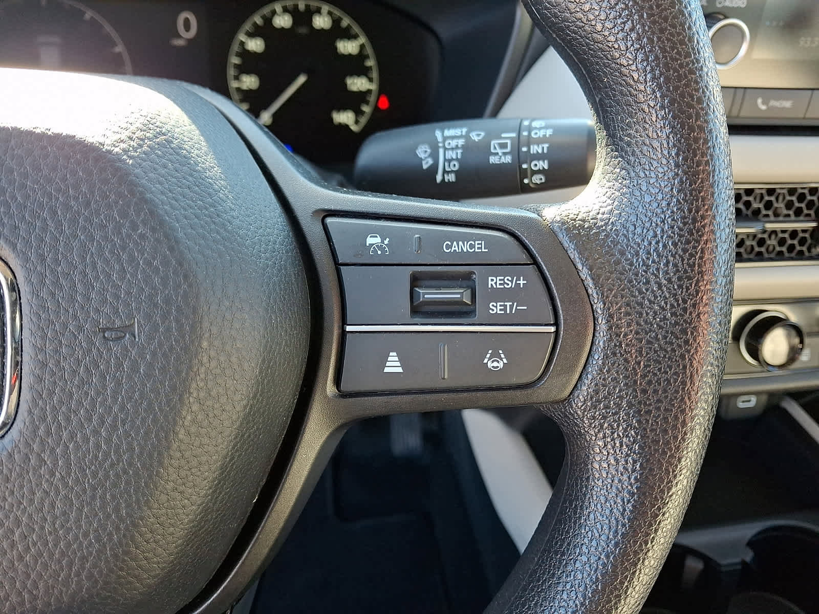 Used 2023 Honda HR-V LX image 25