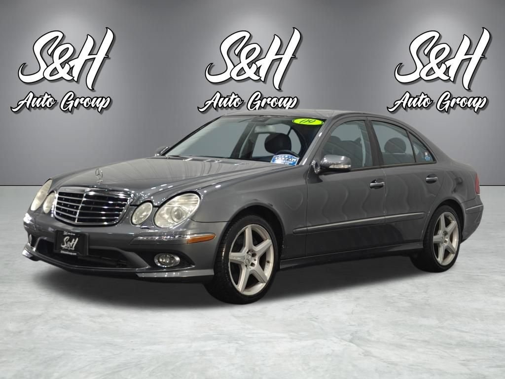Used 2009 Mercedes-Benz E 350 4MATIC Sedan image 11