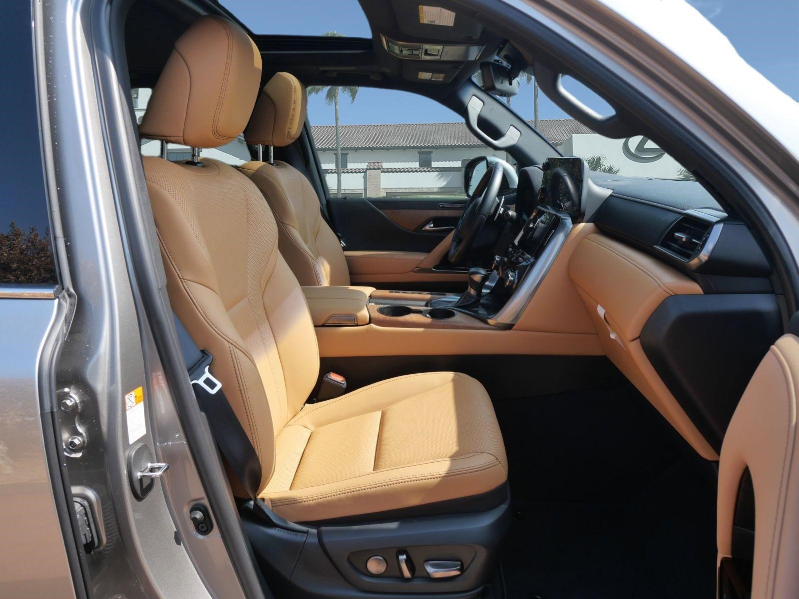 Certified 2024 Lexus LX 600 4WD w/ Luxury Package image 16