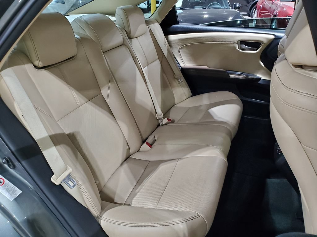 Used 2013 Toyota Avalon Limited w/ Technology Pkg FWD image 19