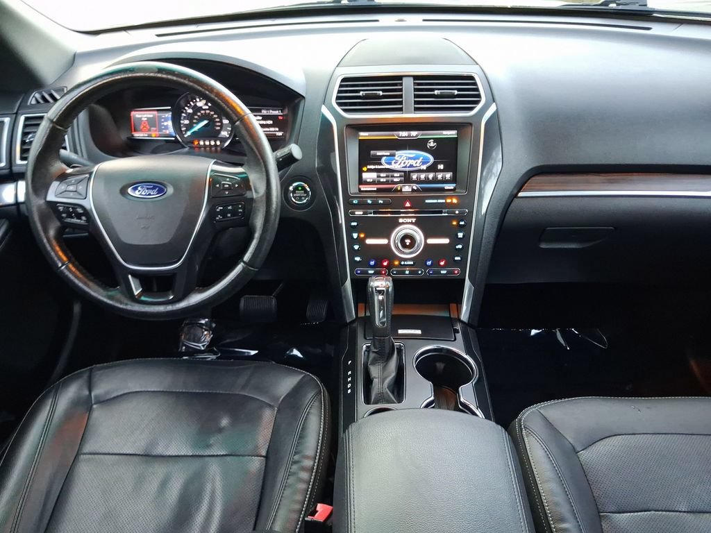 Used 2016 Ford Explorer Limited w/ Equipment Group 301A FWD image 14