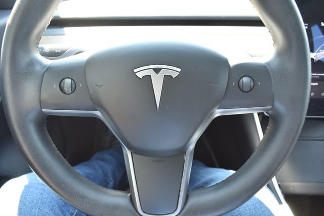 Used 2020 Tesla Model 3 Standard Range RWD image 19
