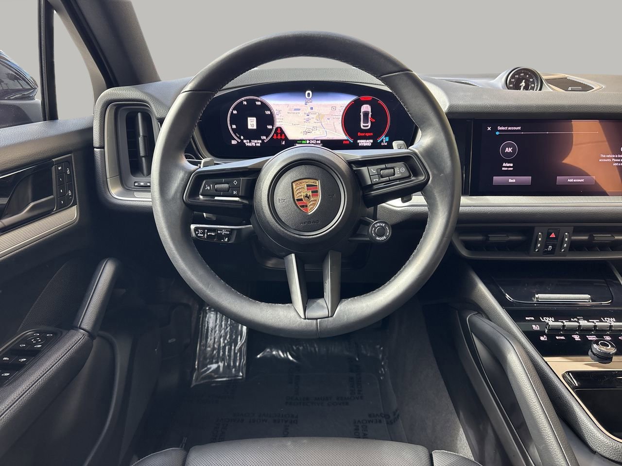 Used 2025 Porsche Cayenne E-Hybrid Coupe image 14