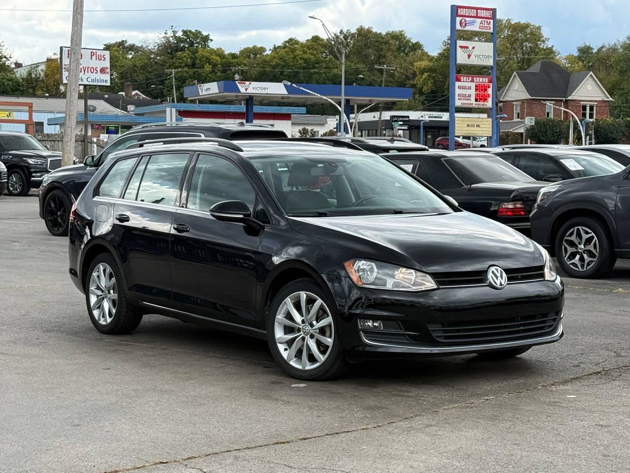 Used 2016 Volkswagen Golf SE FWD image 3