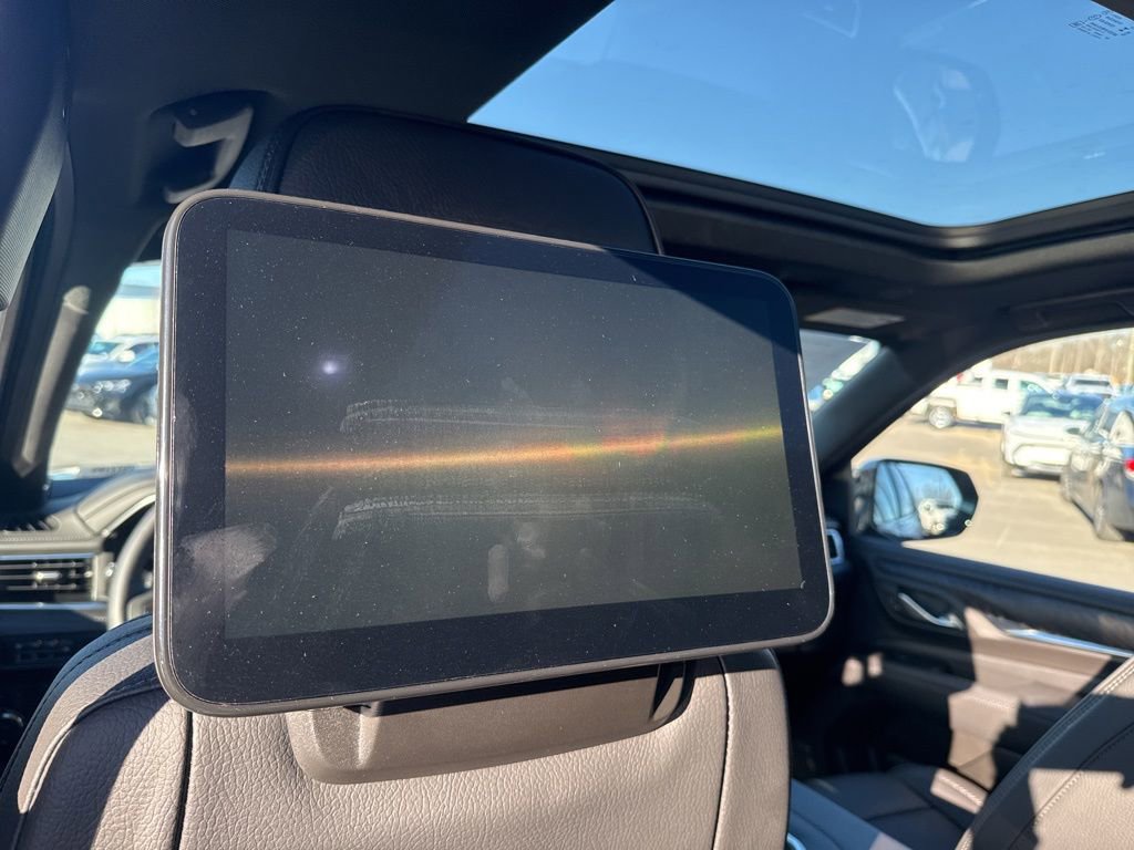 Used 2023 GMC Yukon Denali w/ Denali Reserve Package image 15