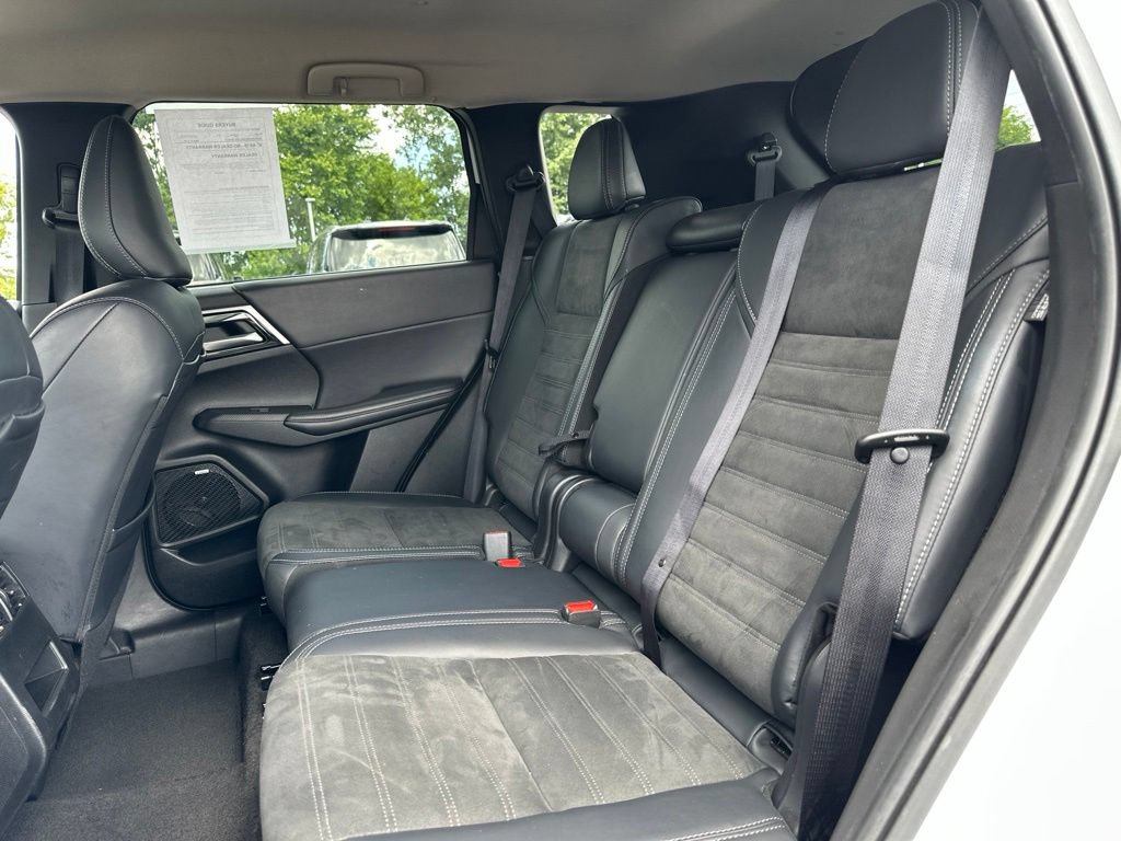 Used 2025 Mitsubishi Outlander SE AWD/4WD image 34