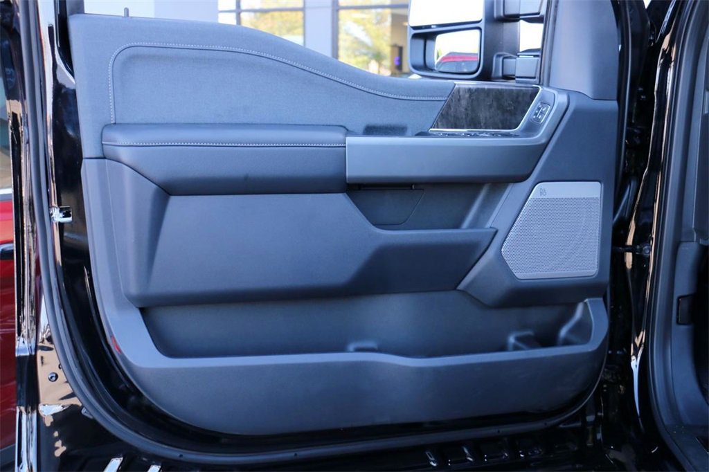 New 2026 Ford F250 Lariat w/ Black Appearance Package image 16