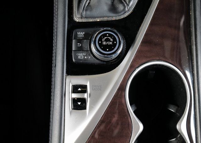 Used 2018 INFINITI Q50 Luxe w/ Essential Package (2.0T Luxe) image 16