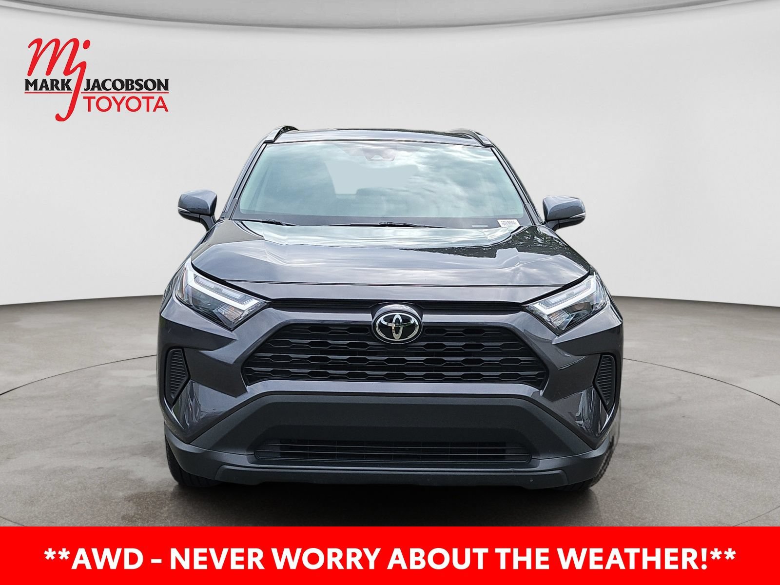 Used 2025 Toyota RAV4 XLE AWD/4WD image 3