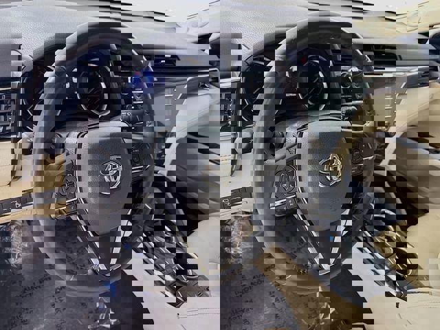 Certified 2018 Toyota Camry XLE w/ Audio Package image 9