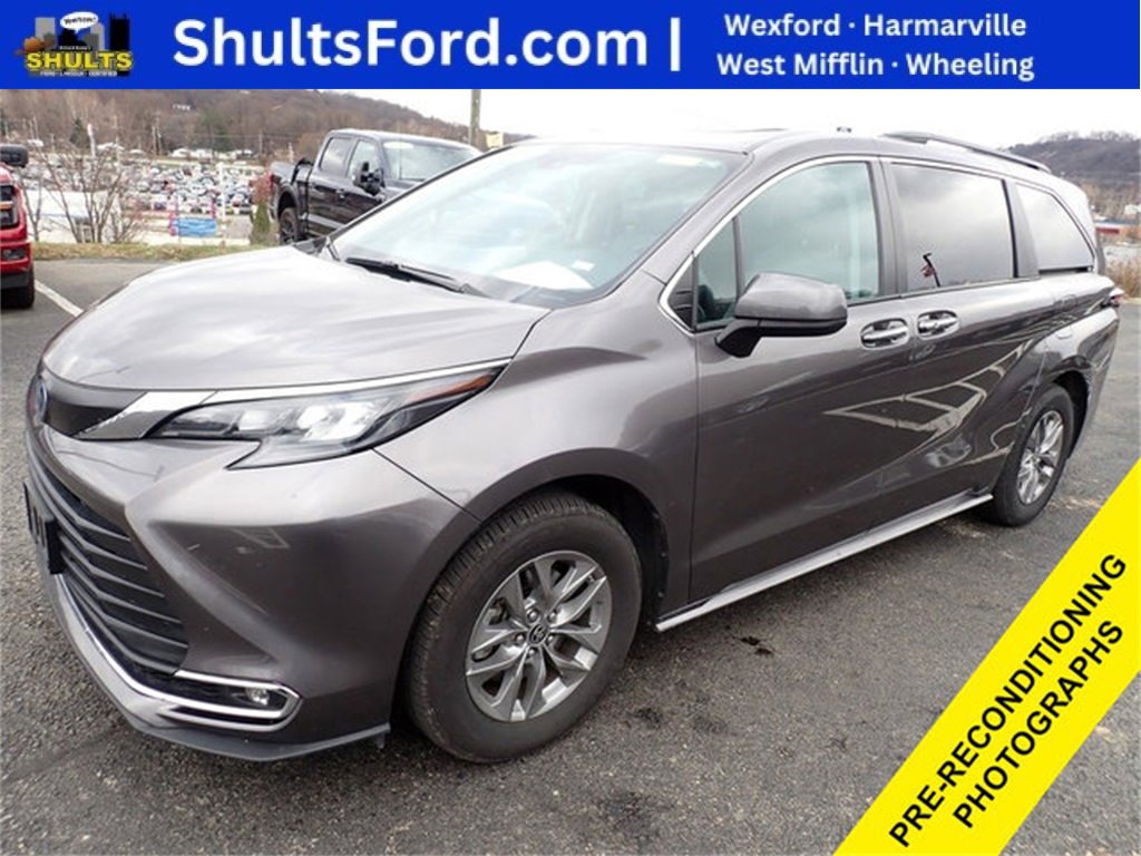 Used 2024 Toyota Sienna XLE