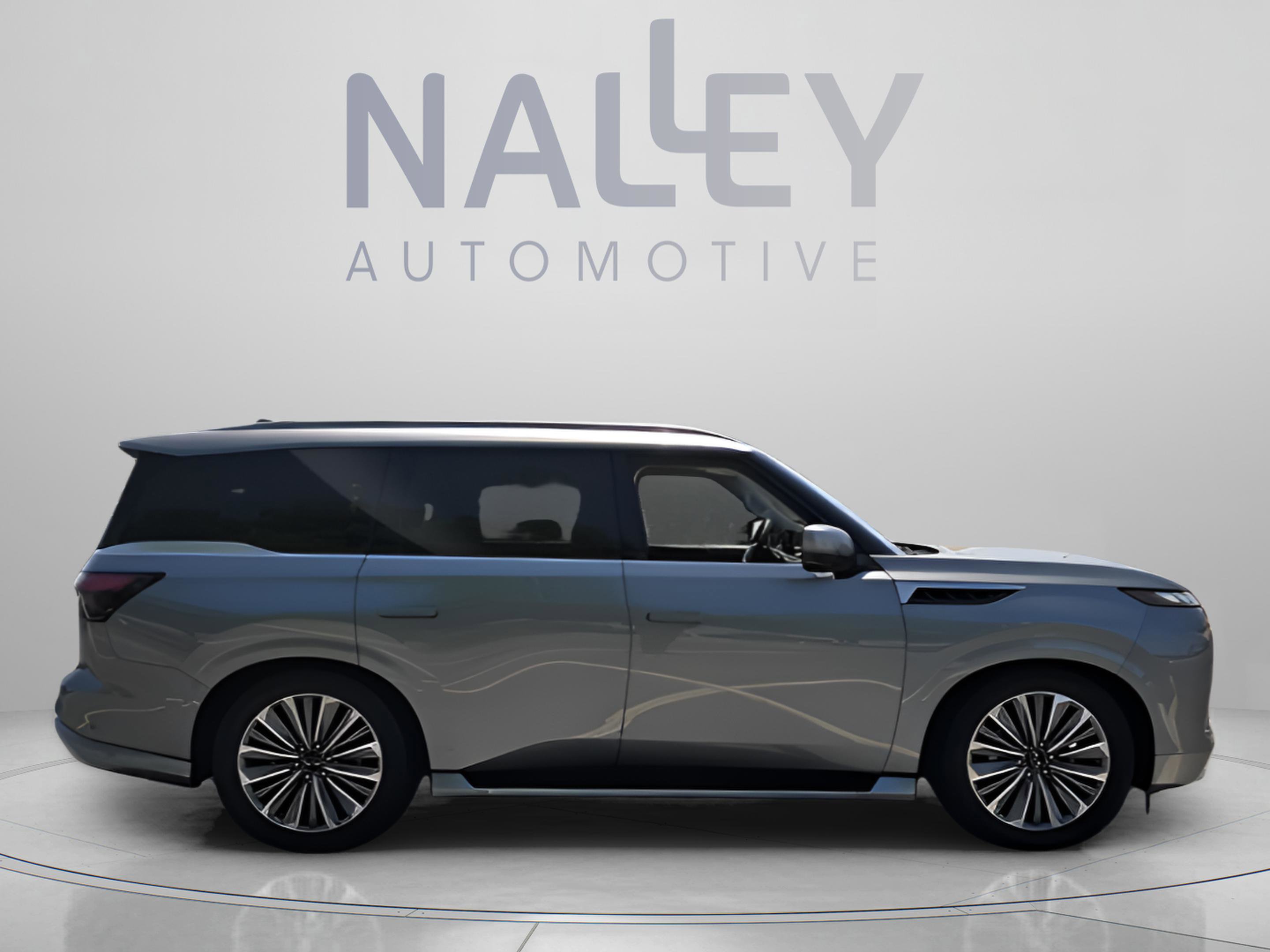 Used 2025 INFINITI QX80 Sensory AWD/4WD image 6