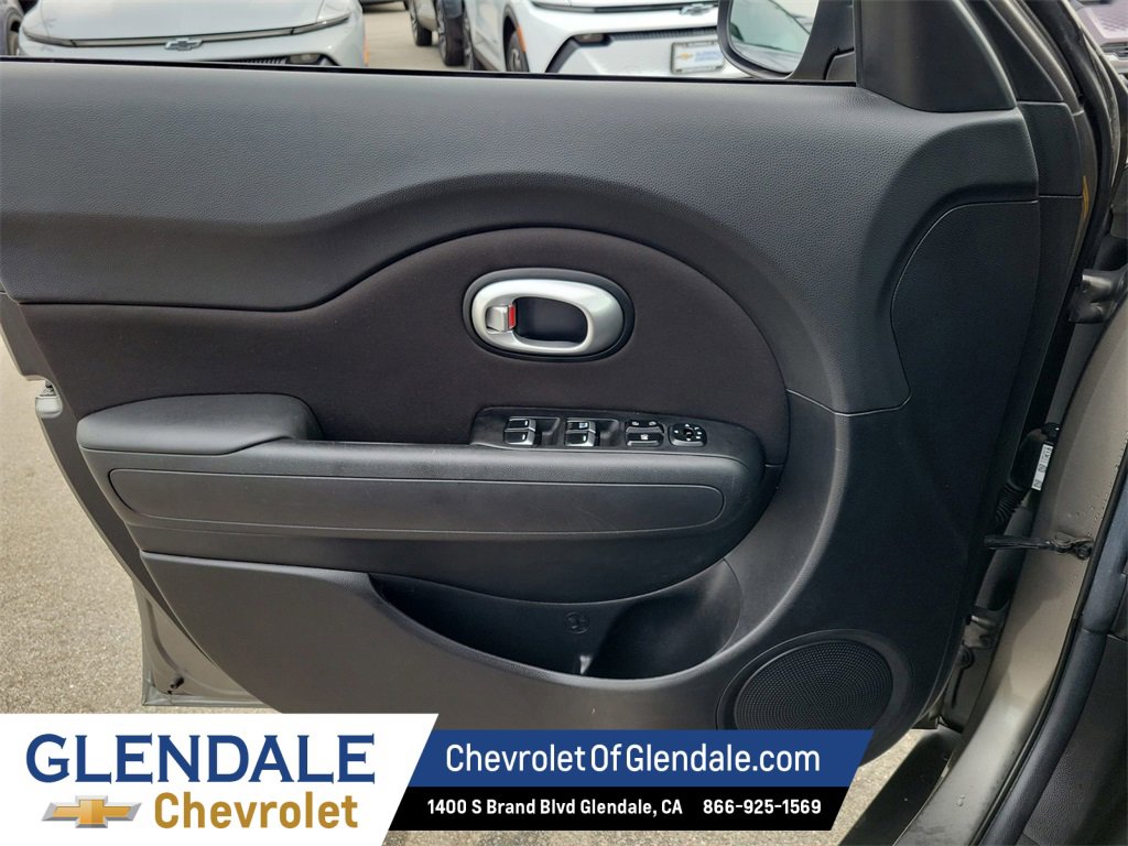 Used 2019 Kia Soul image 35