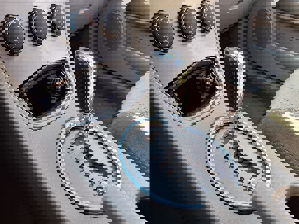 Used 2008 Chrysler Sebring Touring w/ Special Touring Group image 19