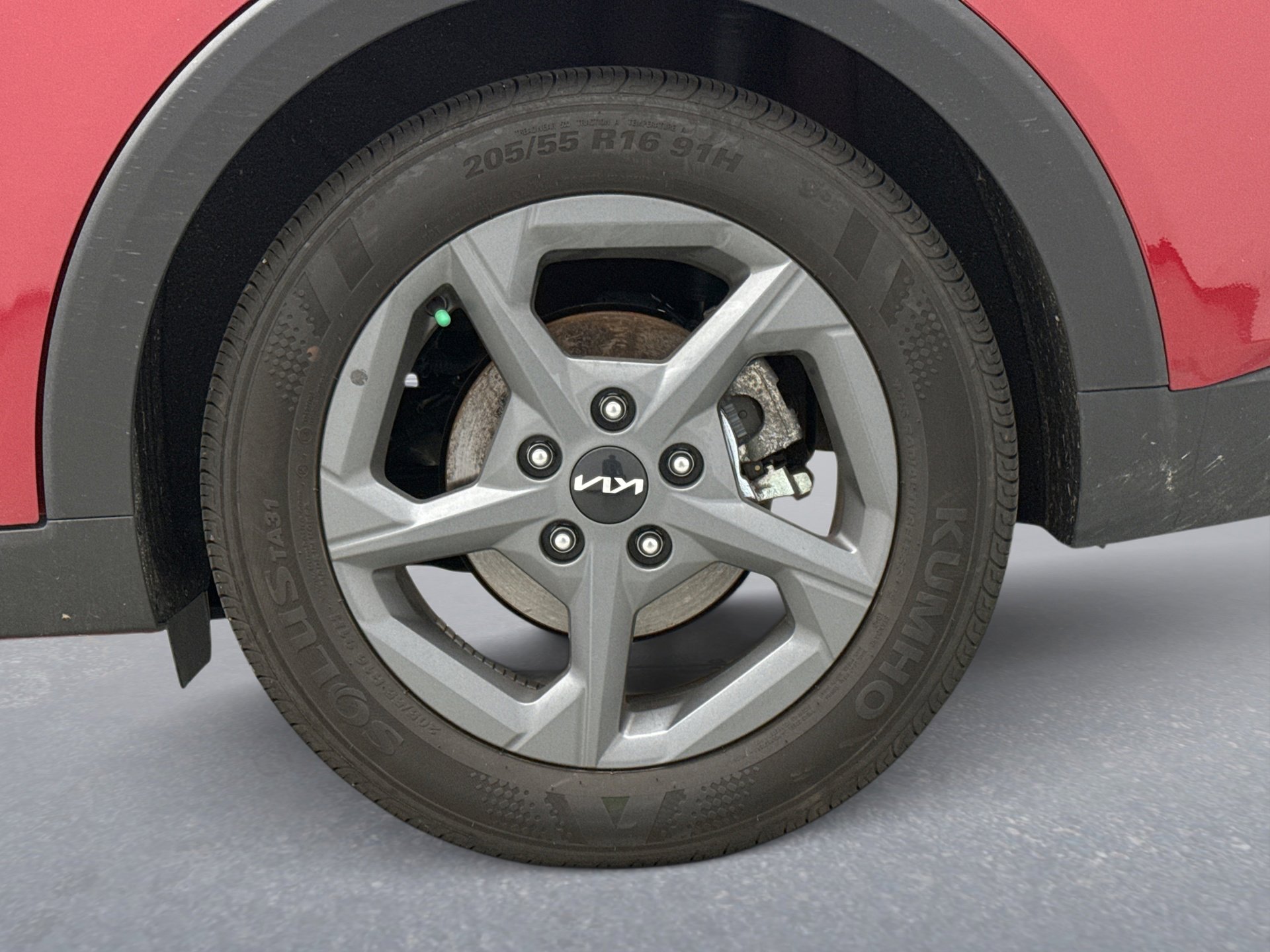 Used 2025 Kia K4 LXS image 11