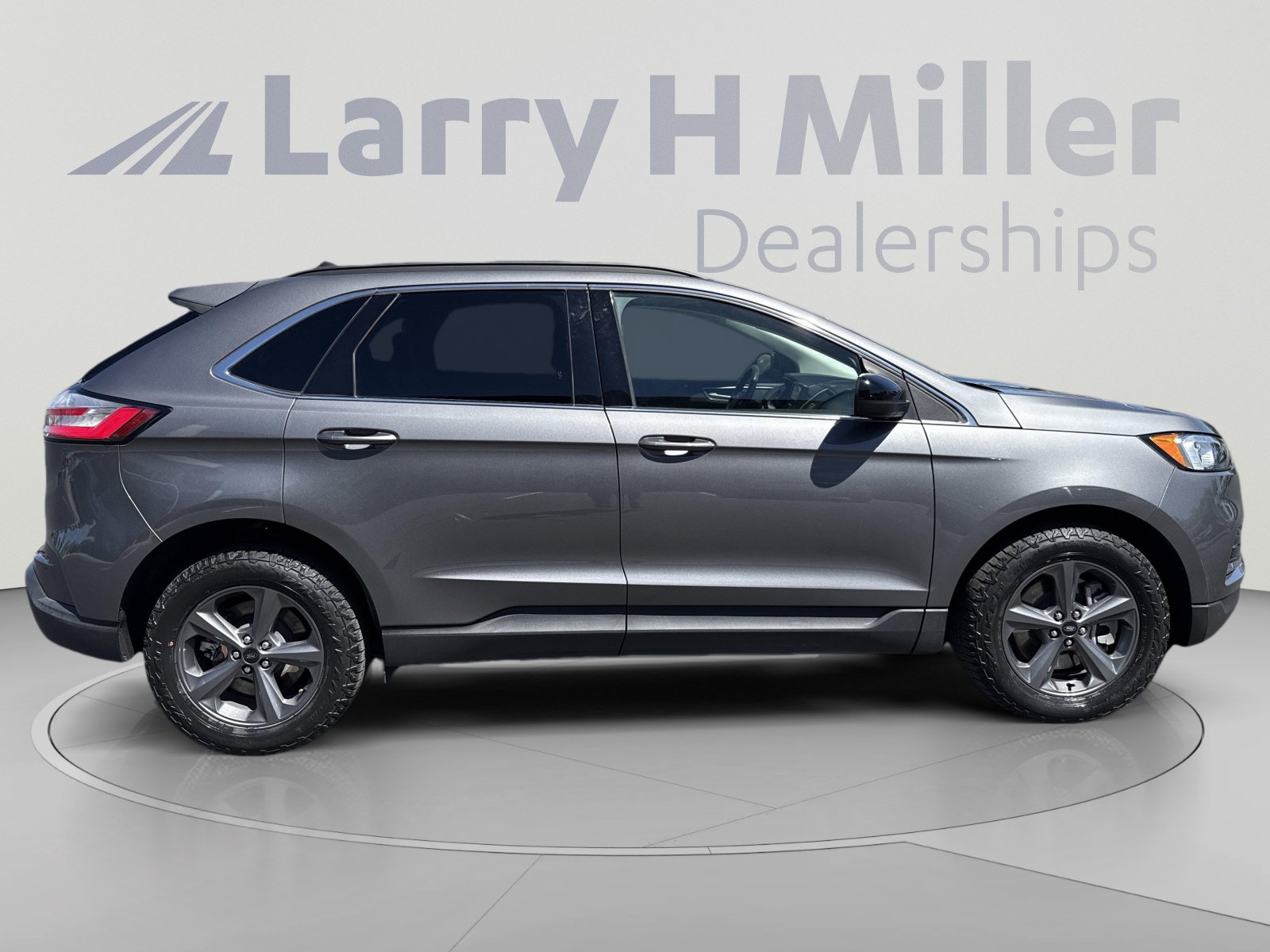 Certified 2022 Ford Edge SEL w/ Sport Appearance Package AWD/4WD image 6