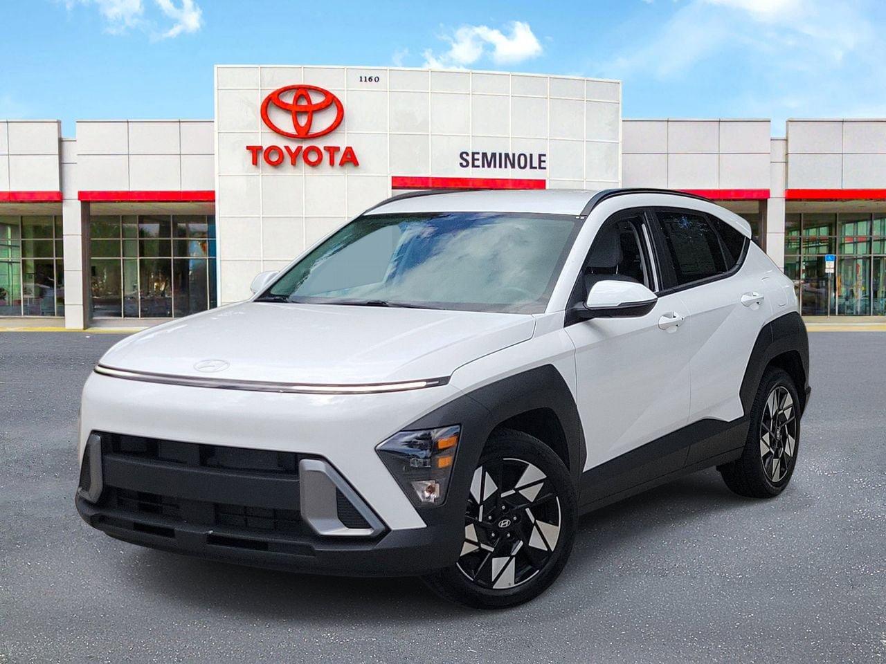Used 2025 Hyundai Kona SEL FWD image 1