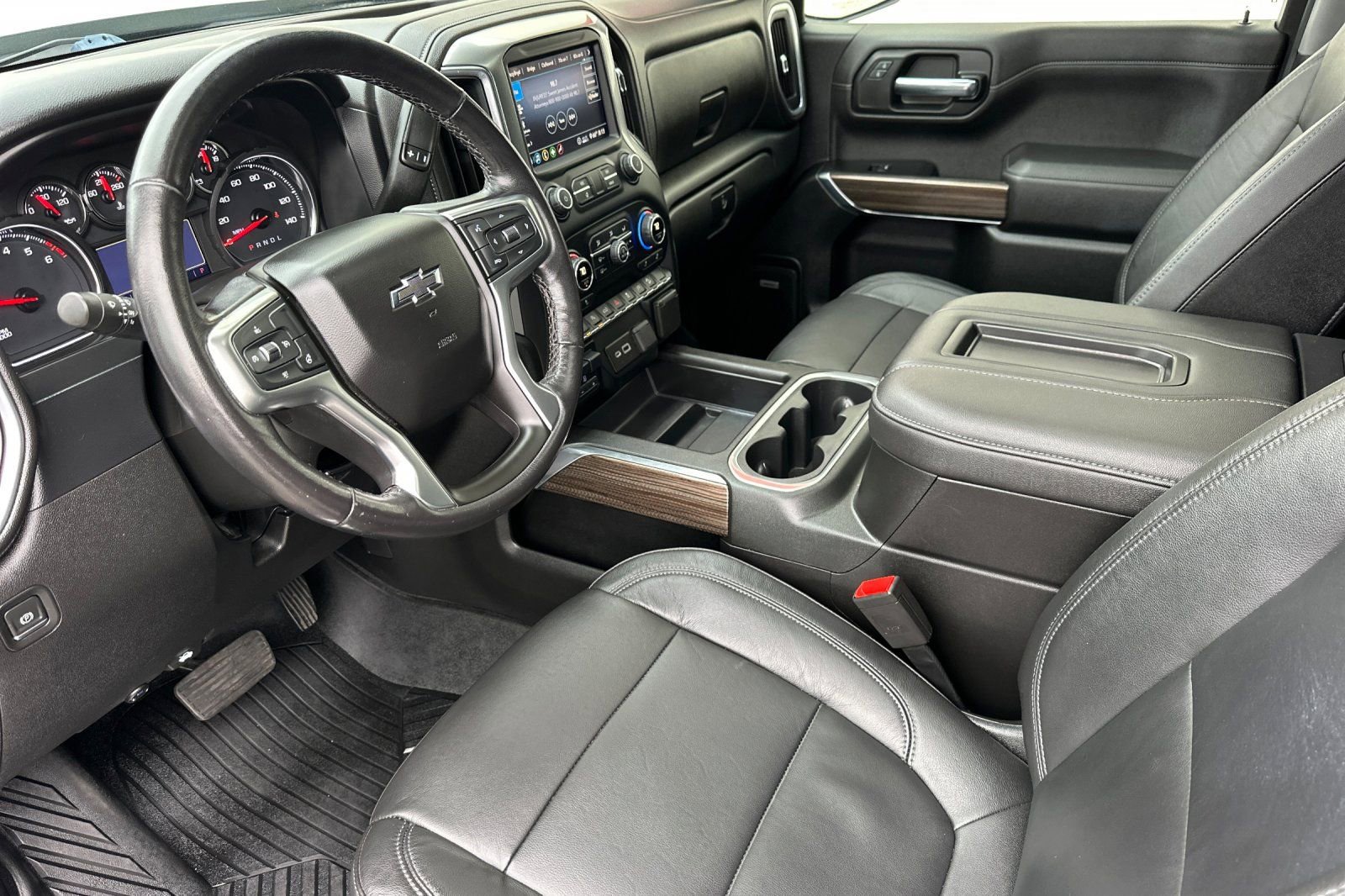 Used 2020 Chevrolet Silverado 1500 LT Trail Boss w/ Midnight Edition AWD/4WD image 10