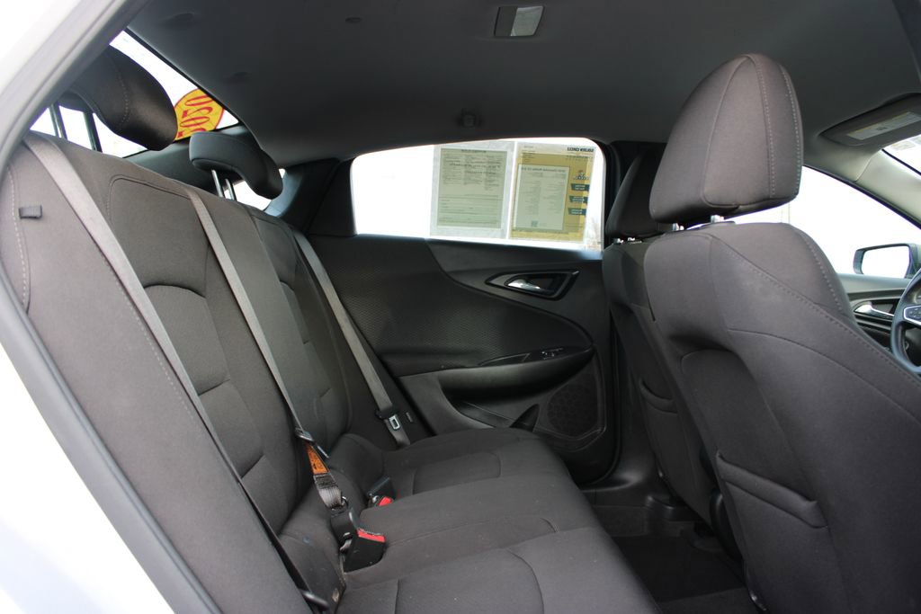 Used 2020 Chevrolet Malibu LS image 28